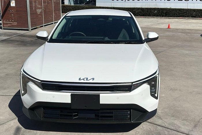 2025 Kia K4 Sport