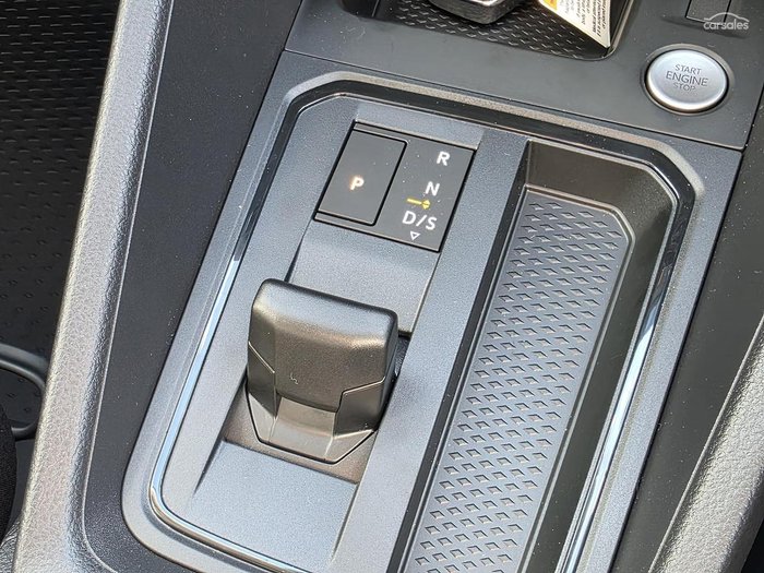 2025 Volkswagen Caddy TSI220