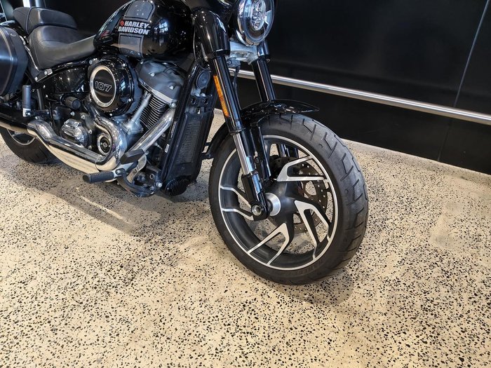 2023 Harley-Davidson Sport Glide 107 (FLSB)