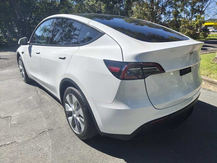 2023 Tesla Model Y Rear-Wheel Drive