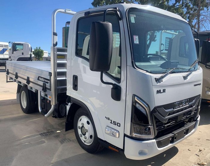 2024 Isuzu Nlr 45-150 Mt D25 Tray