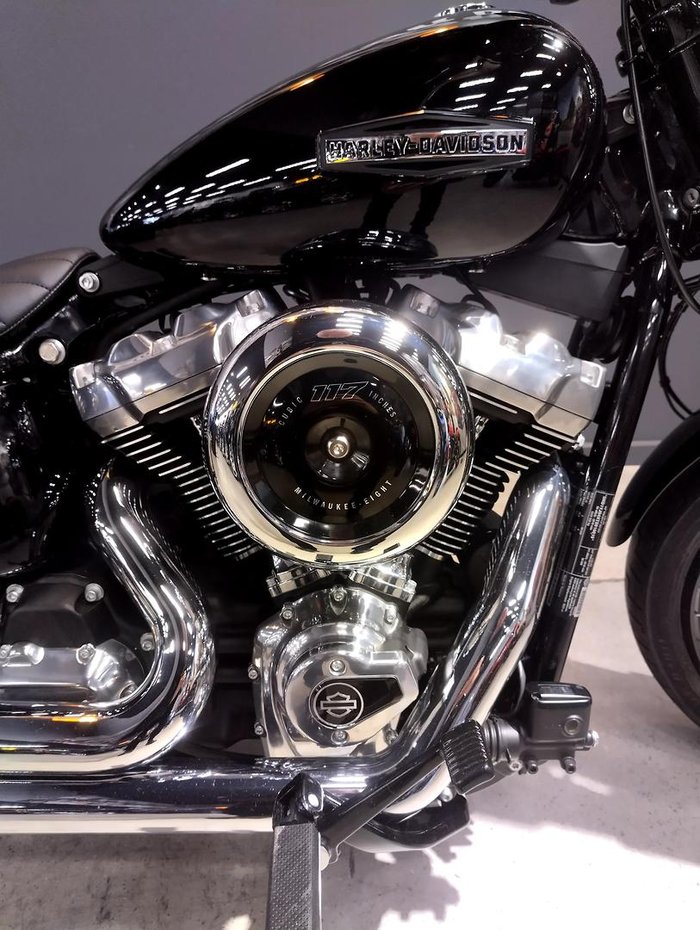 Harley-Davidson Street Bob 117 (FXBB) Softail