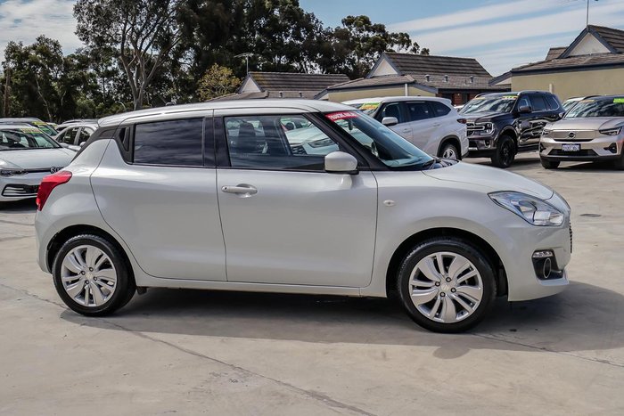 2017 Suzuki Swift GL Navigator