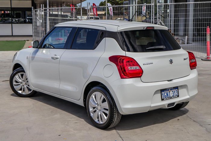 2017 Suzuki Swift GL Navigator