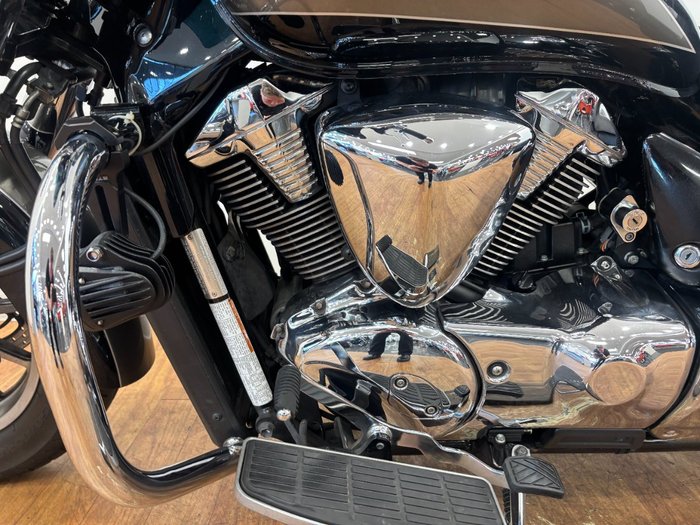 2013 Suzuki VLR 1800T BOULEVARD (C109RT) Beige