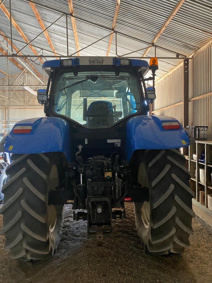 New Holland T6050