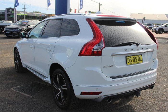 2017 Volvo XC60 T5 R-Design