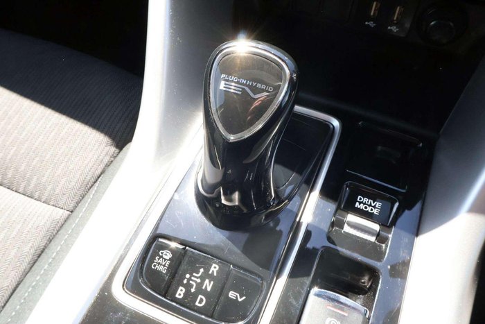 2022 Mitsubishi Eclipse Cross PHEV ES