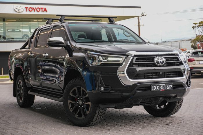 2022 Toyota Hilux SR5