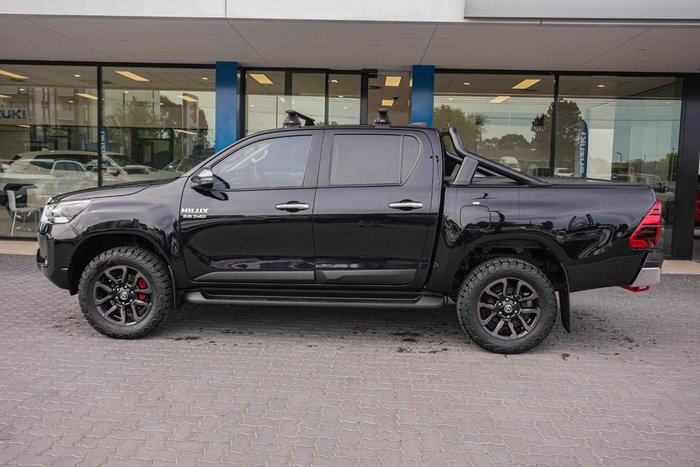 2022 Toyota Hilux SR5