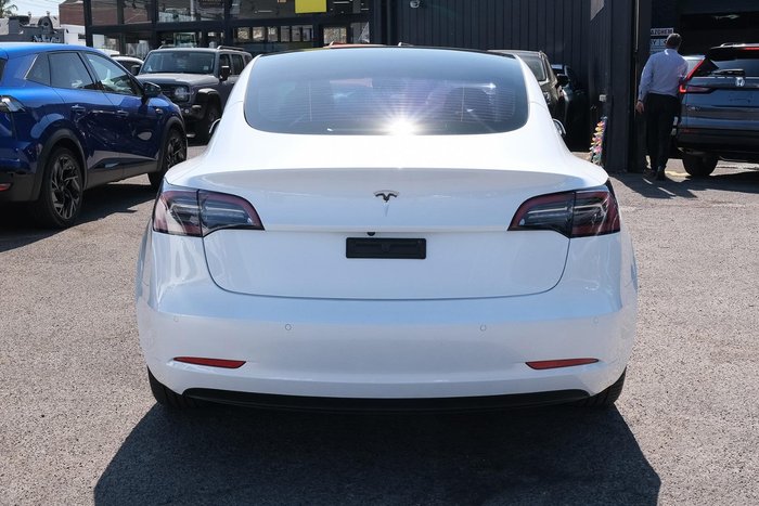 2022 Tesla Model 3 Rear-Wheel Drive