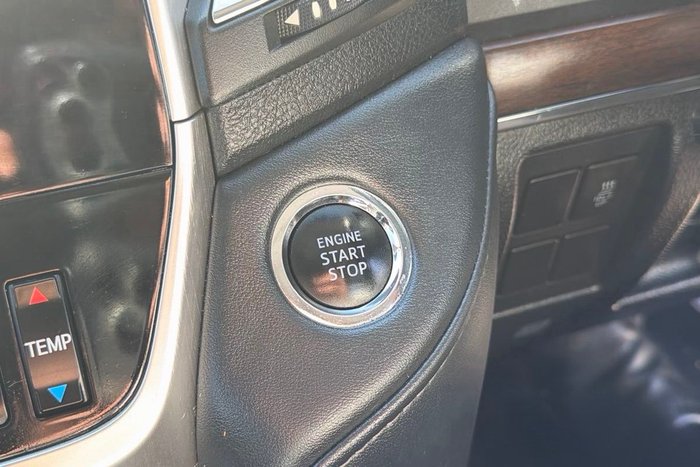 2019 Toyota Landcruiser VX