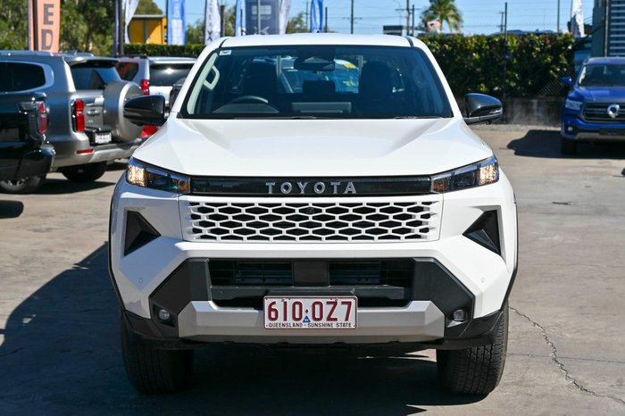 2025 Toyota Hilux SR 48V