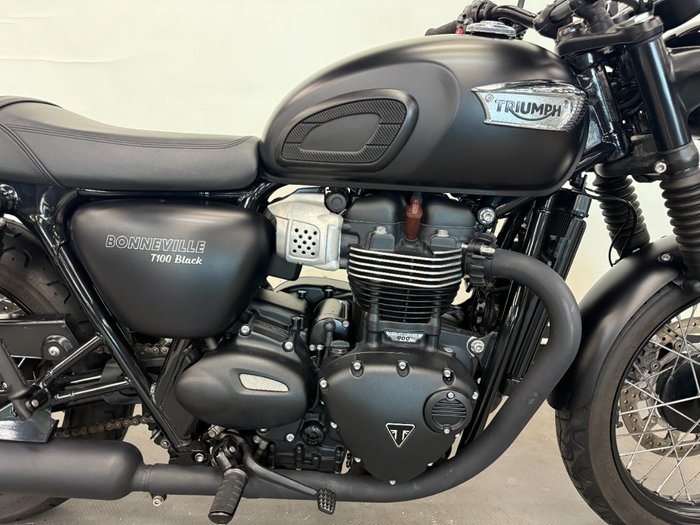 2017 Triumph BONNEVILLE T100 Black
