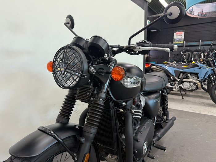 2017 Triumph BONNEVILLE T100 Black