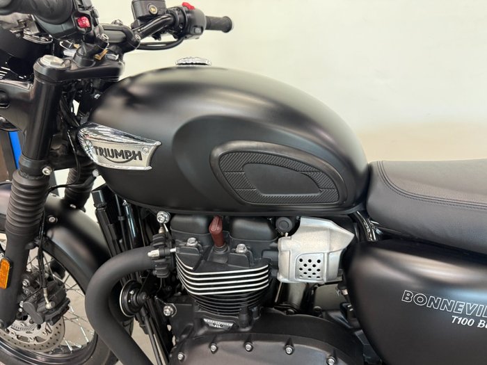 2017 Triumph BONNEVILLE T100 Black