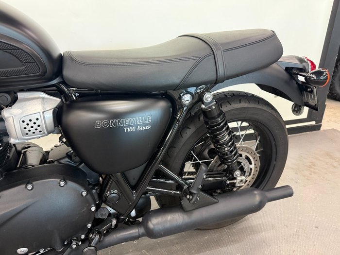 2017 Triumph BONNEVILLE T100 Black