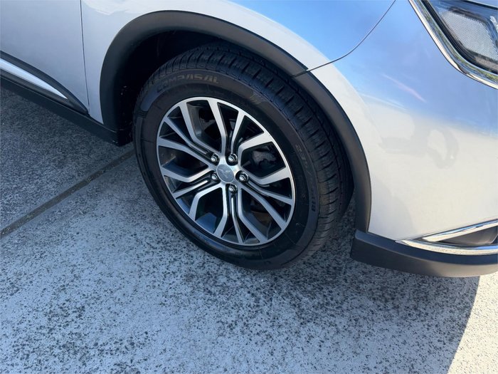 2015 MITSUBISHI OUTLANDER EXCEED (4x4)