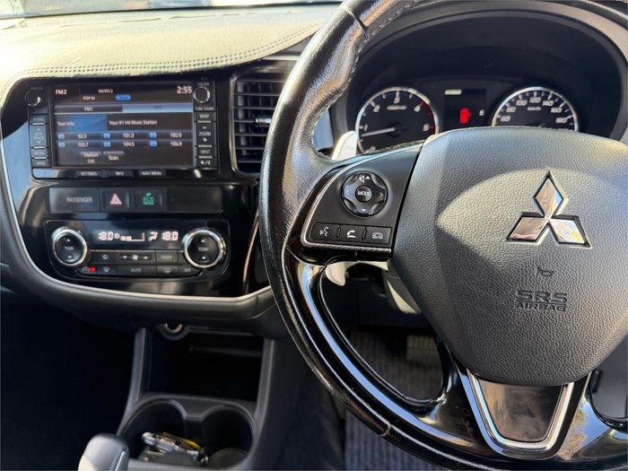 2015 MITSUBISHI OUTLANDER EXCEED (4x4)