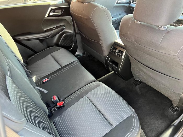 2024 Mitsubishi Outlander LS