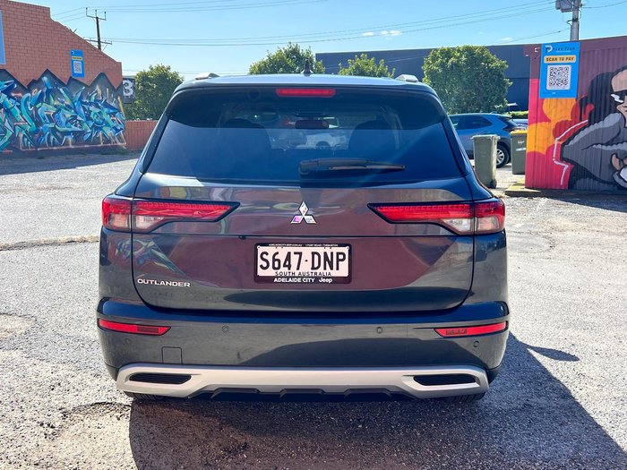 2024 Mitsubishi Outlander LS