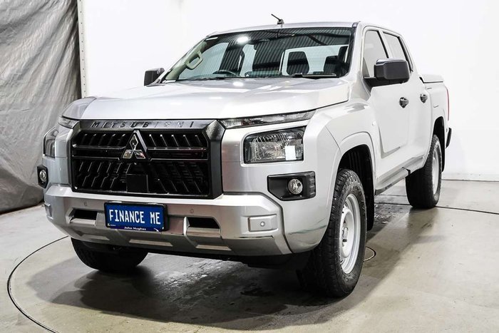 2025 Mitsubishi Triton GLX