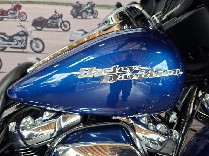 2018 Harley-Davidson Street Glide 107 (FLHX)
