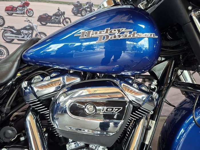 2018 Harley-Davidson Street Glide 107 (FLHX)