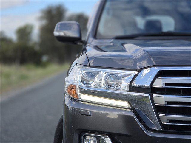 2020 Toyota Landcruiser VX