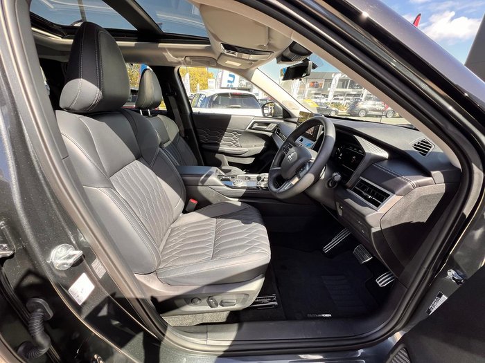 2025 Mitsubishi Outlander Exceed