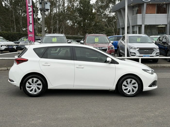 2017 TOYOTA COROLLA ASCENT