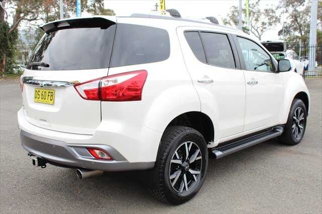 2019 Isuzu MU-X LS-T