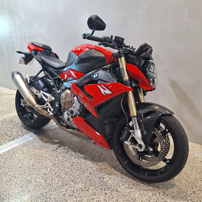 2021 BMW