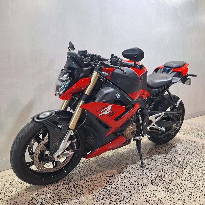 2021 BMW