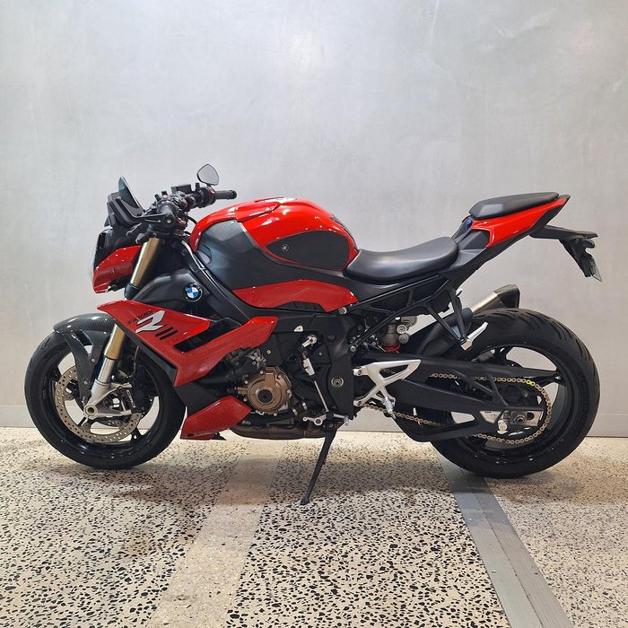 2021 BMW