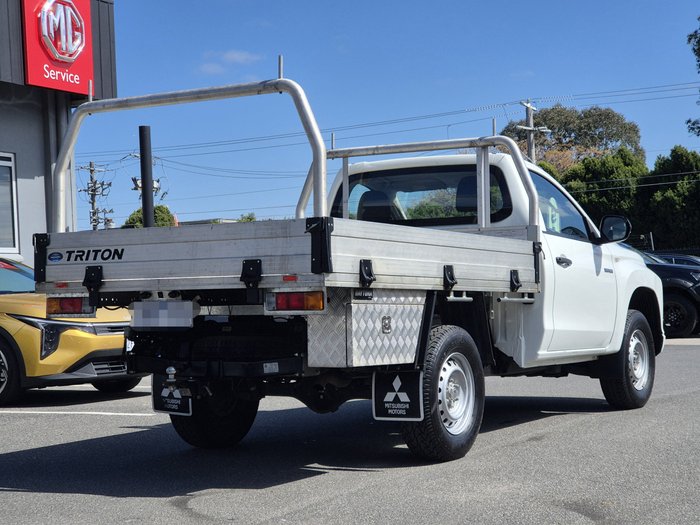 2022 Mitsubishi Triton GLX