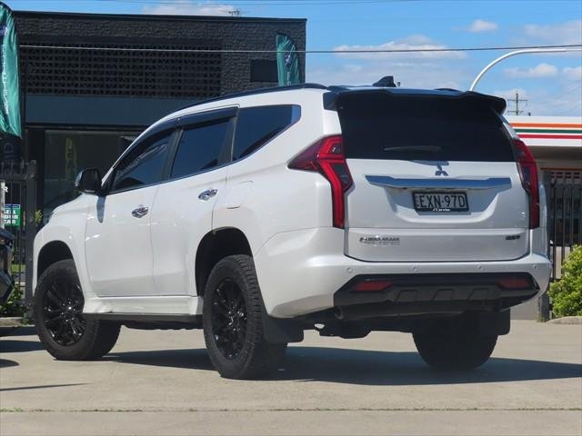 2022 Mitsubishi Pajero Sport GSR
