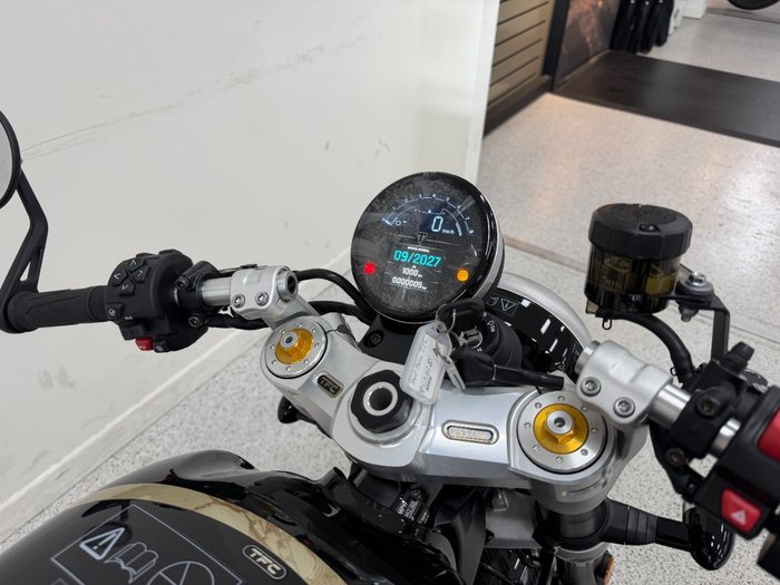 2026 Triumph SPEED TWIN 1200 CAFE RACER
