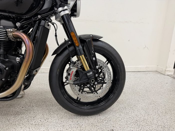 2026 Triumph SPEED TWIN 1200 CAFE RACER