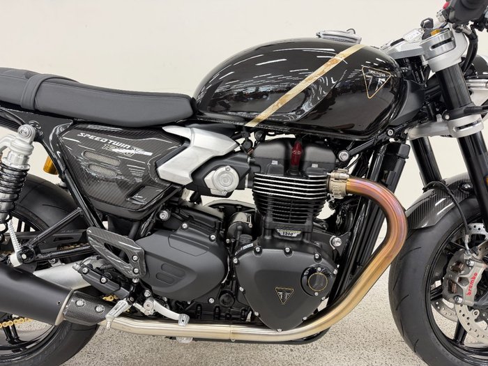2026 Triumph SPEED TWIN 1200 CAFE RACER