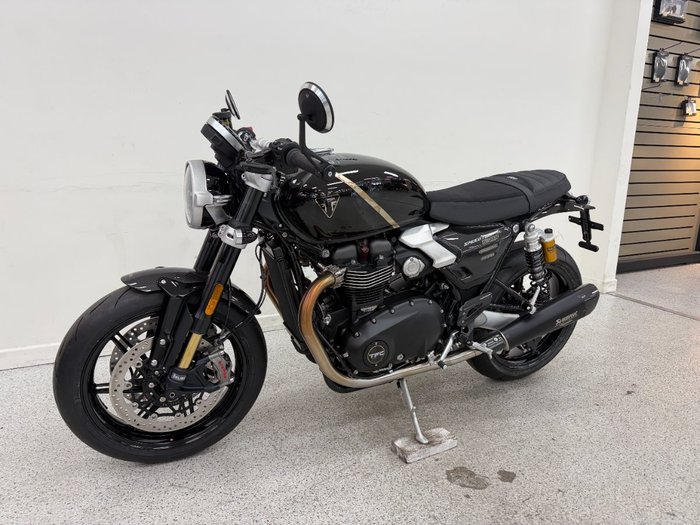 2026 Triumph SPEED TWIN 1200 CAFE RACER