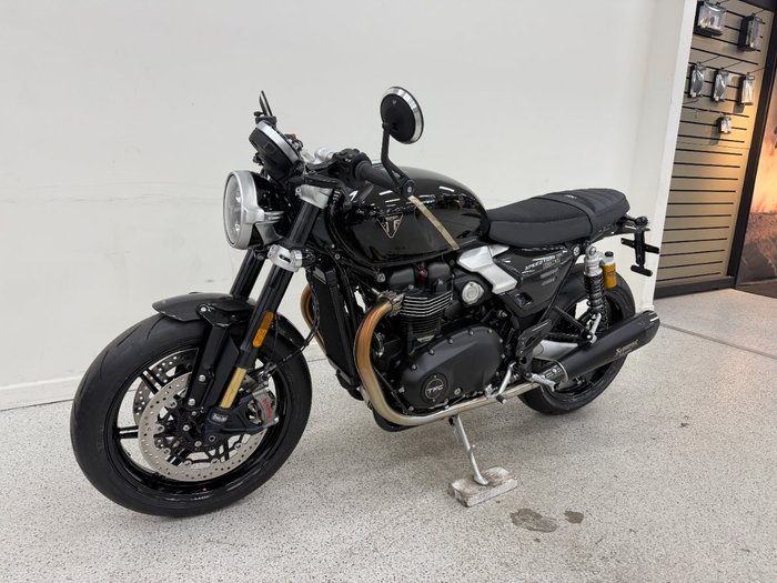 2026 Triumph SPEED TWIN 1200 CAFE RACER
