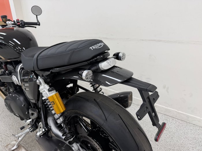 2026 Triumph SPEED TWIN 1200 CAFE RACER