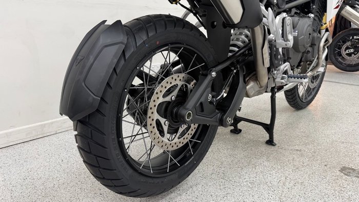 2026 Triumph TIGER 1200 RALLY PRO DESERT CRYSTAL WHITE