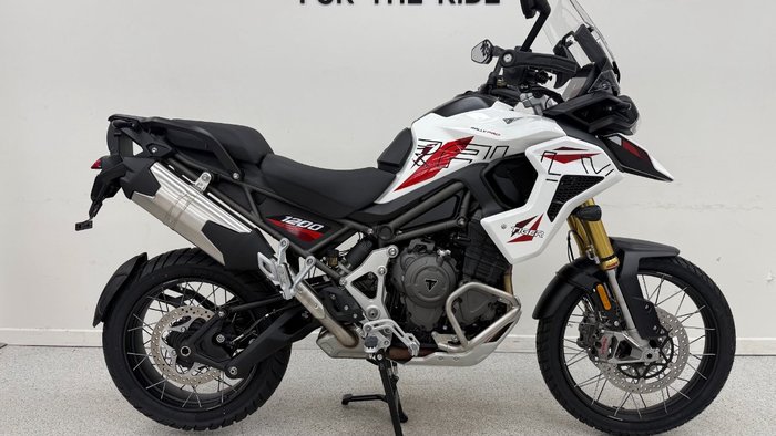 2026 Triumph TIGER 1200 RALLY PRO DESERT CRYSTAL WHITE