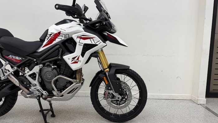 2026 Triumph TIGER 1200 RALLY PRO DESERT CRYSTAL WHITE
