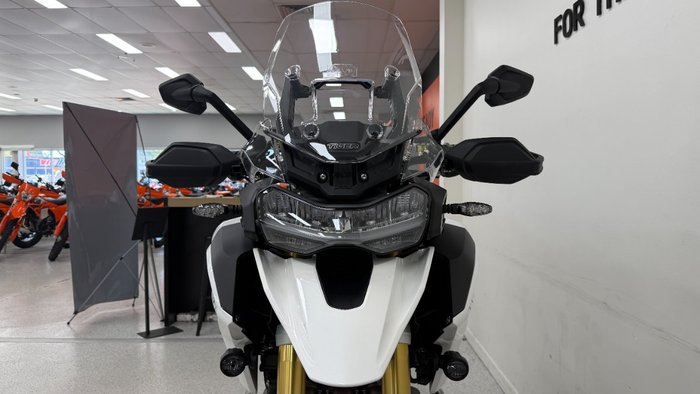 2026 Triumph TIGER 1200 RALLY PRO DESERT CRYSTAL WHITE
