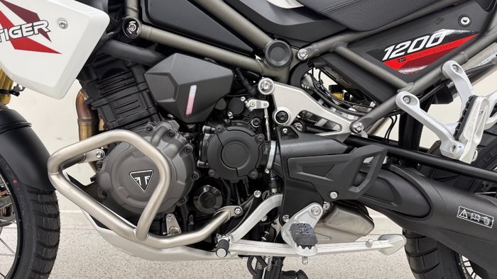 2026 Triumph TIGER 1200 RALLY PRO DESERT CRYSTAL WHITE