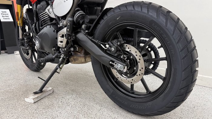 2026 Triumph SCRAMBLER 400 XC