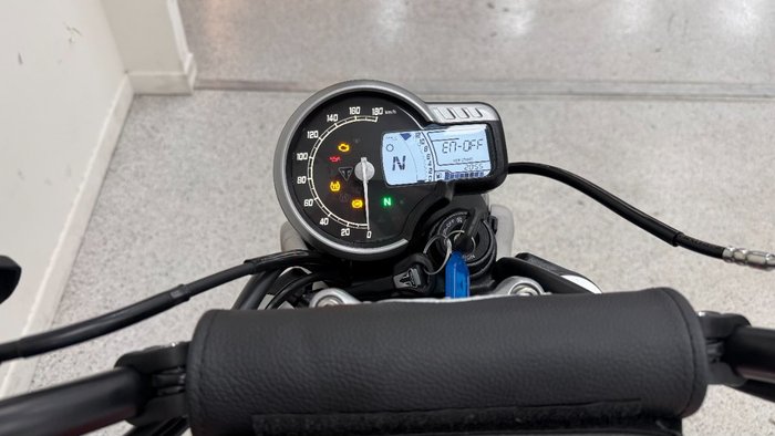2026 Triumph SCRAMBLER 400 XC
